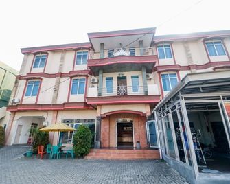 RedDoorz Premium @ Jalan Diponegoro Lampung - Bandar Lampung - Building