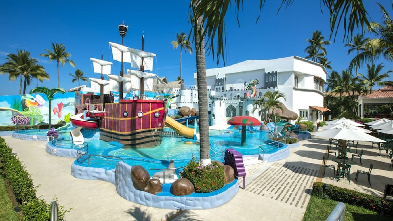 Crown Paradise Club Puerto Vallarta