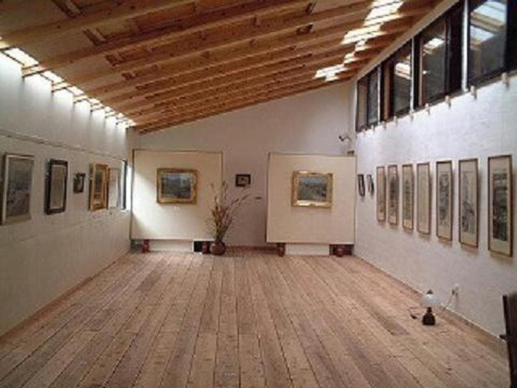 هومي إن إنيا