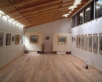 Homey Inn Enya - יופו - מסדרון