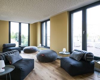 프라이가이스트 괴팅엔 이넨슈타트 - 어 멤버 오브 디자인 호텔스 - 괴팅겐 - 거실
