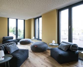 Freigeist Göttingen Innenstadt, A Member Of Design Hotels - Göttingen - Living room