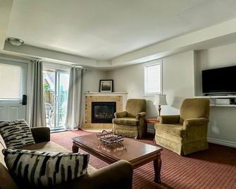 Explore Shopping Spa - Collingwood - Living room