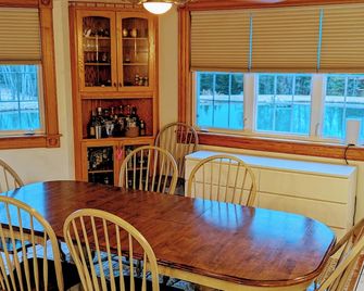 Water Edge Estate - Derby - Dining room