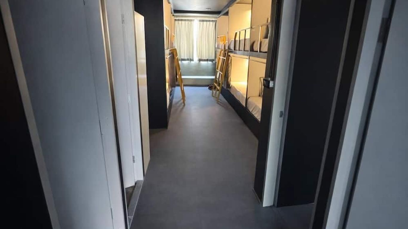 Free Way Kata Beach Hostel