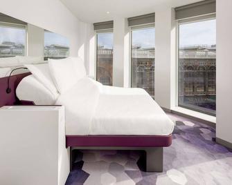 Yotel Glasgow - Glasgow - Bedroom