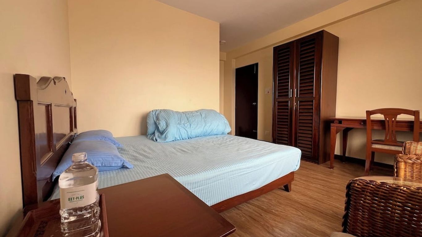 The Sparkling Turtle Backpackers Hostel