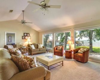 Luxury Lake Living - Open Boat slip, Great for Families - Livingston - Sala de estar