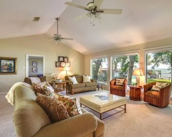 Luxury Lake Living - Open Boat slip, Great for Families - Livingston - Sala de estar