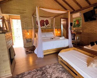Chalés Villa Caravaggio - by Easy Hotéis - Santa Teresa - Bedroom