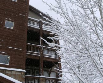 The Retreat- Amazing Views and Location; Ski, Dine, shop and entertainment. - Park City - Building