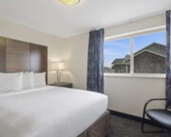 Cedars Ocean View Inn - Long Beach - Bedroom