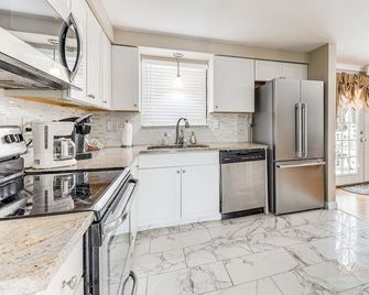 Remote-Work Ready: Family Home Near Pittsburgh - Monroeville (Pennsylvania) - Kök