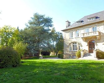 La Chambre Au Chateau - Pernant