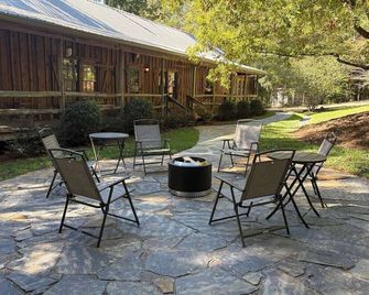 Church Farm Cabin - Pell City - Terasa