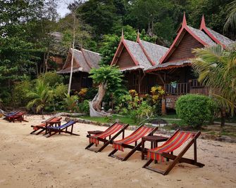 Phi Phi Relax Beach Resort - Ilhas Phi Phi - Pátio