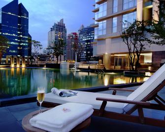 Sathorn Vista, Bangkok - Marriott Executive Apartments - Bangkok - Basen