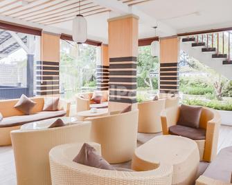 Khayrizsan Guest House Mitra RedDoorz - Tasikmalaya