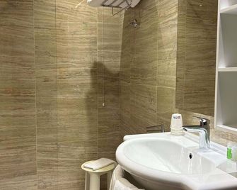 Hotel Continental - Andalo - Badkamer