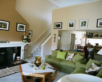Great for families! Just minutes from the slopes with all the amenities! - Waterville Valley - Sala de estar