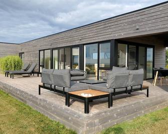 Brand New, Ocean Front, Modern Vacation Home With Access To Cove - Borden-Carleton - Patio