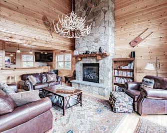 2 miles to Sunday River! Plus, golf, hike, bike, swim, fish and float! - Newry - Salon