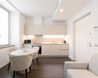 Palazzo La Cortesella - Modern Design & Central Location - Комо - Кухня