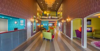 Clarion Inn & Suites - Evansville - Resepsjon