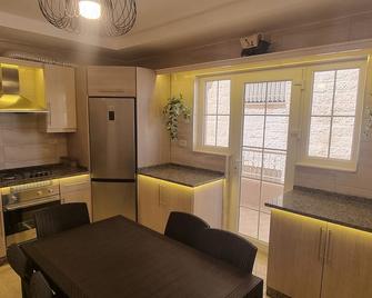 Nice And Safe Apartment To Visit Madaba - Madaba - Jadalnia