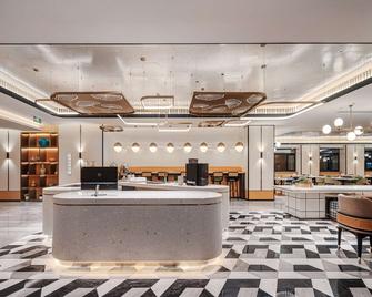 Hilton Garden Inn Beijing Temple of Heaven East Gate Station - Beijing - Lobby