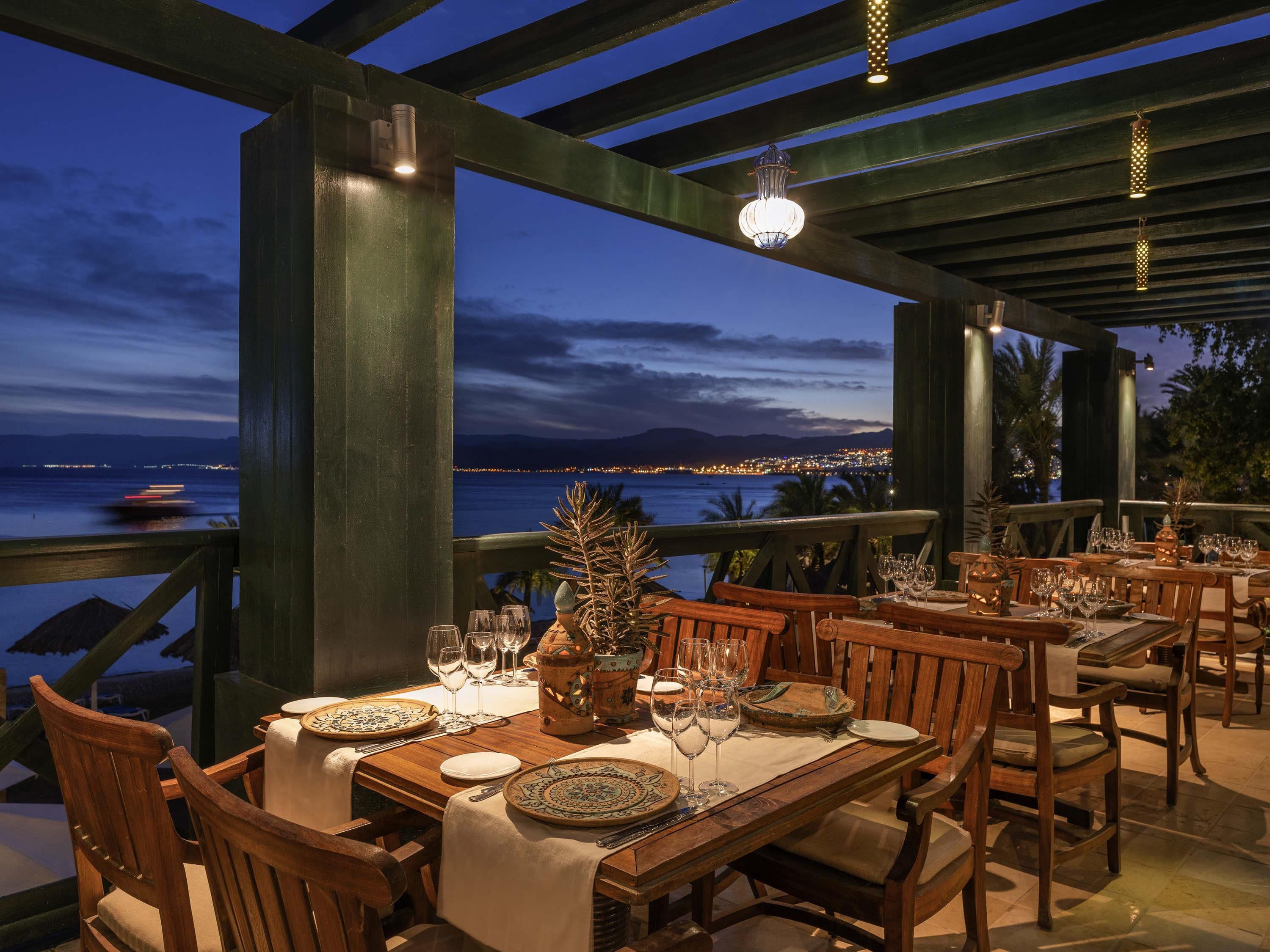 منتجع وريزيدنس موفنبيك العقبة