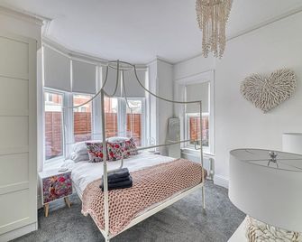 Fairhaven View by Guestz - Lytham St. Annes - Bedroom