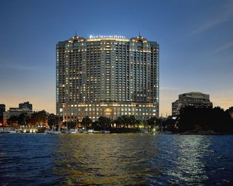 Four Seasons Hotel Cairo at Nile Plaza - קהיר - בניין