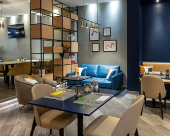 Voco Dusseldorf Seestern By IHG - דיסלדורף - מסעדה