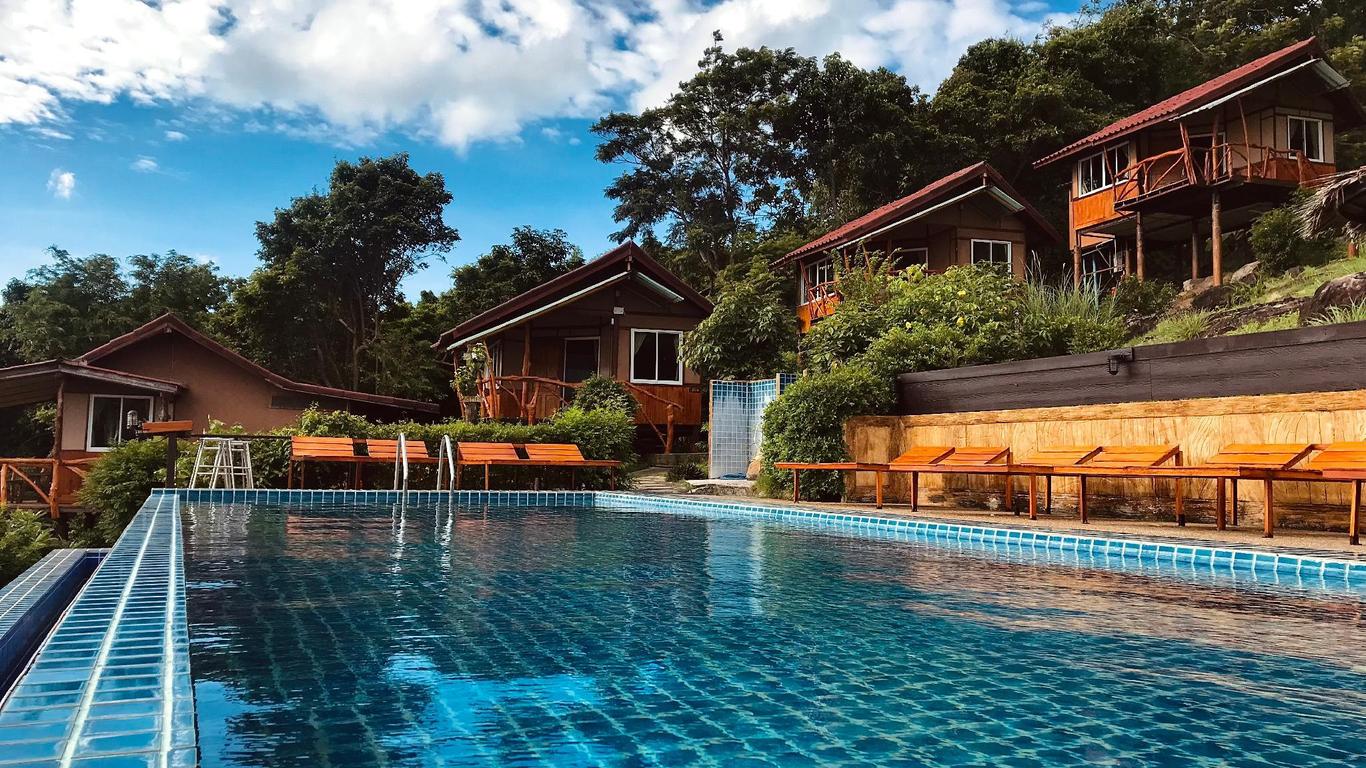 Phuphaya Seaview Resort - Adults Only