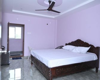 Sv Function Hall A/C And Non A/C Rooms - Rājahmundry - Bedroom