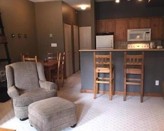 Ski In/Ski Out Modern Condo in Wildwood at Creekside - Lumby - Kitchen