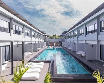 S Ratchada Leisure Hotel - Bangkok