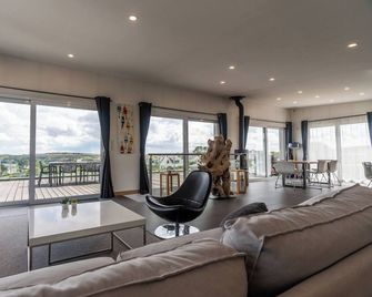 Splendid Maison Vue Mer Imprenable with private heated indoor pool - Carantec - Sala de estar