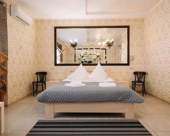 Svoyak Hotel - Ufa - Bedroom