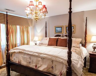 Guest House Of Kentucky (King - 2nd Floor) - Lancaster