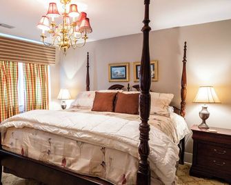 Guest House Of Kentucky (King - 2nd Floor) - Lancaster