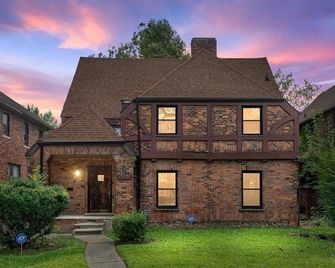 Russell Woods Mansion - Detroit - Edificio