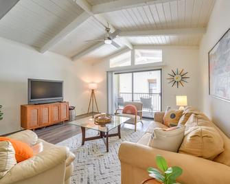 Pool Access Pet-Friendly Palm Springs Condo - Palm Springs - Salon