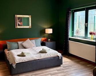 Themenhotel Rehlein - Thale - Спальня
