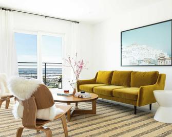 أفالون 1 باي أفانت ستاي | كونتيمبوراري سان دييجو كوندو ويذ لارج باتيو - سان دييغو - غرفة معيشة