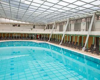 Das Gutenbrunn Thermen & Sporthotel - Baden bei Wien - Bazén