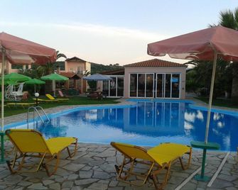 Pardalakis Studios - Gerani - Pool