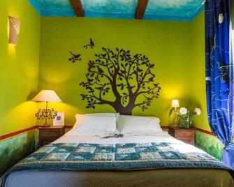 \'Enchanted forest\' apartment - Soriano nel Cimino - Camera da letto