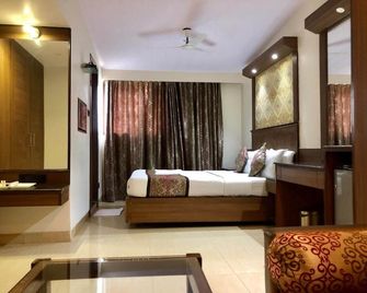 هوتل روبي - مومباي - غرفة نوم